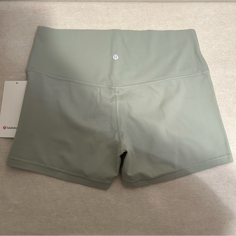 NWT 14 Lululemon Align Hi-Rise Short 4” Inseam Fog Green Activewear Workout‎